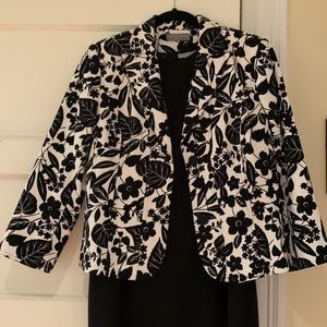 Kate Hill 3/4 sleeve black and white patterned blazer- perfect condition